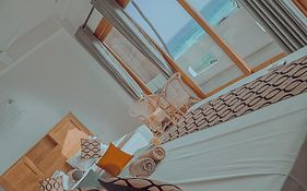 Manta Ray Manor Haven -Nestled On Sri Lanka'S Southern Coast, Offers Luxurious Rooms With Ocean, Garden, & Pool Views, A Private Beach, Ocean-View Pool With A Jacuzzi, & Event Hosting & More, Your Perfect Escape For Relaxation & Unforgettable Moments